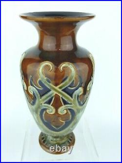 A Stunning Royal Doulton Lambeth Art Nouveau Vase by Frank Butler. Dated 1906. #1