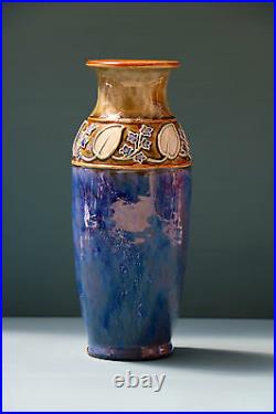 Doulton Lambeth vase (100247)