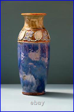 Doulton Lambeth vase (100247)