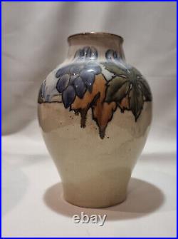 Large Vintage Royal Doulton Lambeth Grape Vine Vase Art Nouveau