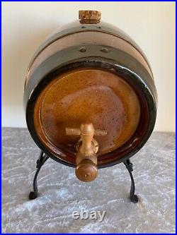 Vintage-doulton Lambeth-pedestrian Barreltte-stoneware-saltglazed-whisky Jar